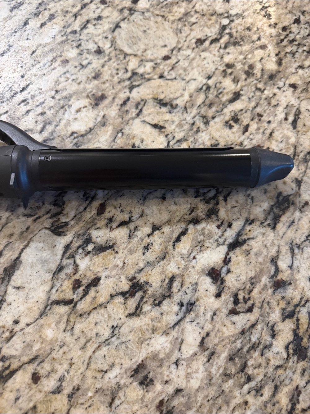 Bio Ionic 1.25” Pro Curling Iron - Picture 5 of 10